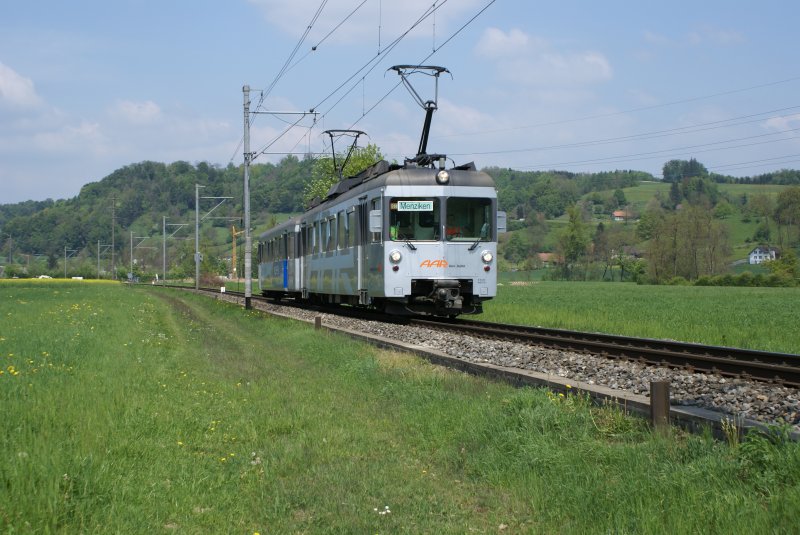 Be 4/4 26 fhrt am 1.5.09 gemeinsam mit dem Bt 75 von Grnichen Richtung Bleien.