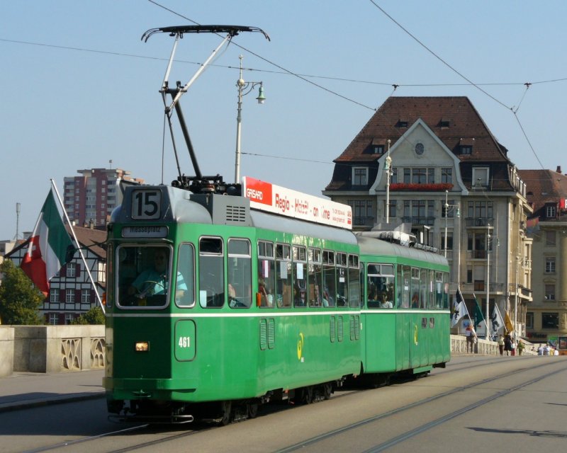 Be 4/4 461 Unterwegs auf der Linie 15 in Basel am 13.09.2006