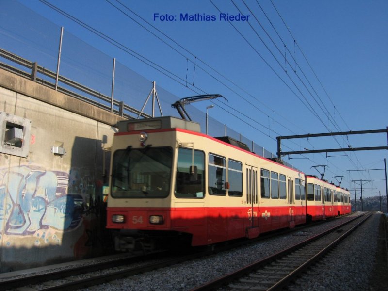 Be 4/4 Pendel nach der Neu Forch richtung Zrich am 15.12.07