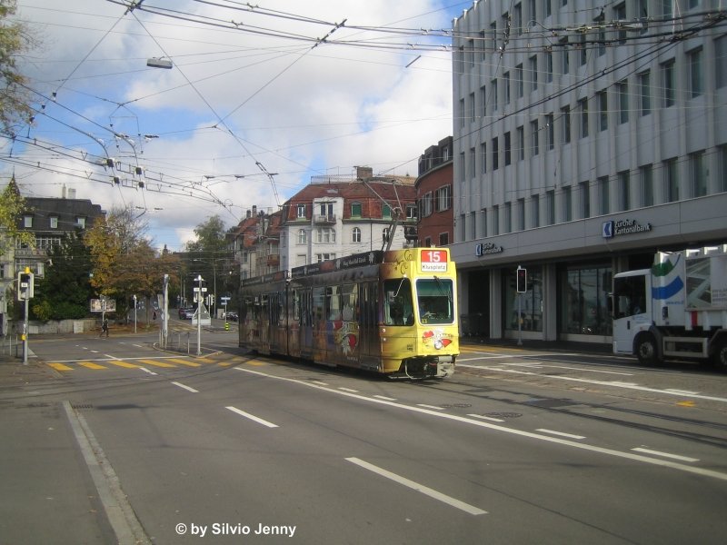 Be 4/6 2005 ''Ewigi Liebi'' am 17.10.08 beim Klusplatz. Da die VBZ Sponsor des Musicals Ewigi Liebi in der Maag Music hall ist. Widmete man auch ein Tram dessen... Bei der VBZ werden Werbevertrge nur selten mit Geld beglichen. Man handelt jeweils Gegenleistungen aus, so haben VBZ Mitarbeiter einen ermssigten Eintritt in das Musical.