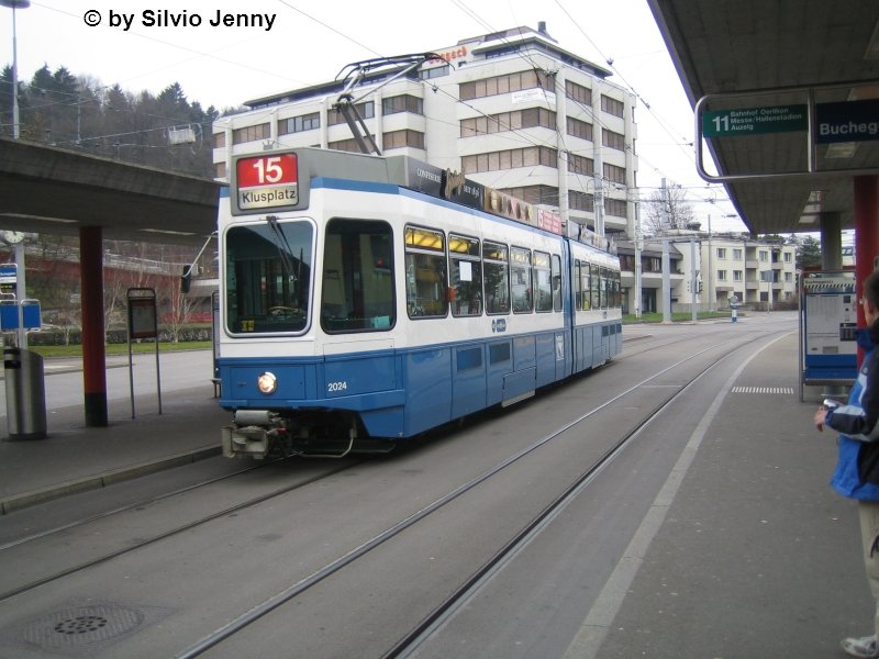 Be 4/6 2024 auf der Linie 15 am Bucheggplatz am 26.12.06.