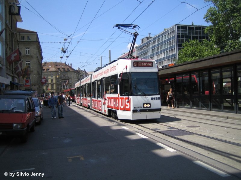 Be 4/6 734 ''Bauhaus'' in Bern HB.