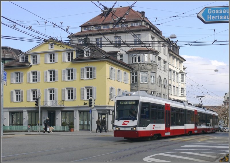 Be 4/8 31 der TB am Marktplatz in St.Gallen. (20.03.2009)