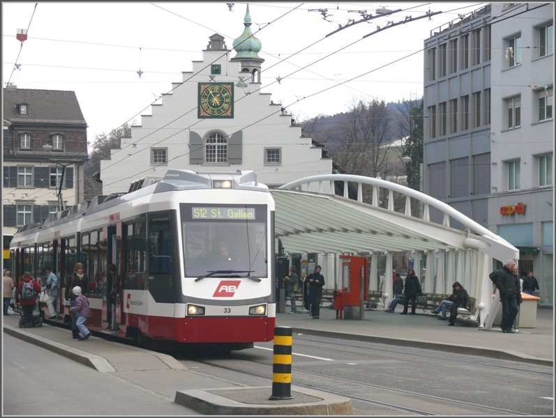 Be 4/8 33 der TB am Bohl in der Innenstadt von St.Gallen. (20.03.2009)