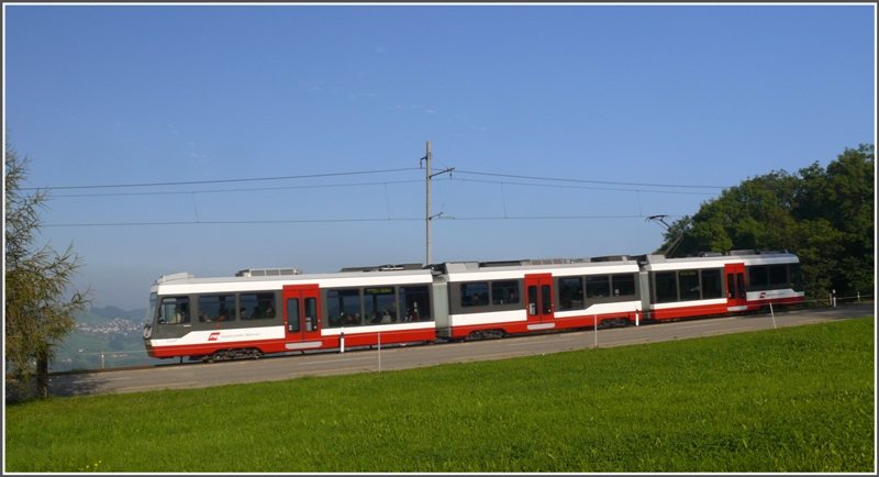 Be 4/8 33 zwischen Vgelinsegg und Rank. (30.09.2009)