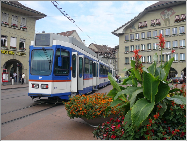 Be 4/8  der RBS Linie G (ex VBW/blaues Bhnli) am Casinoplatz unmittelbar hinter dem Bundeshaus in Bern. (22.08.2009)
