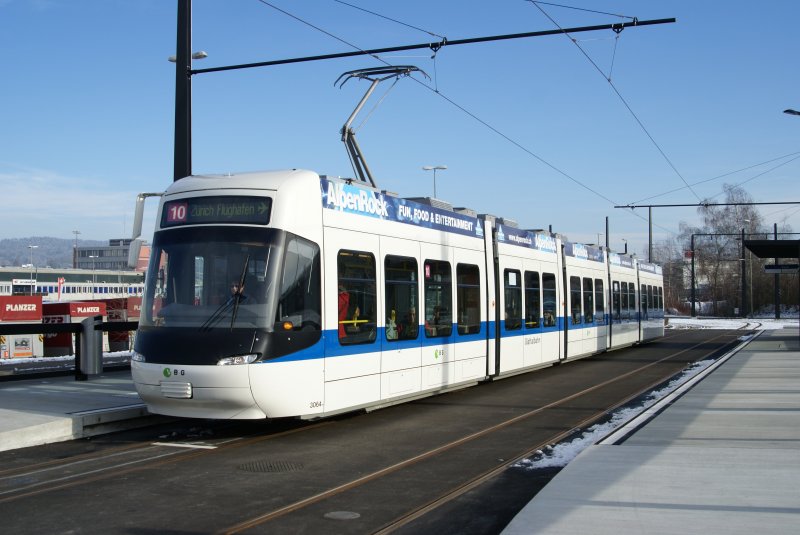 Be 5/6 3064 befindet sich am 14.12.08 an der Endhaltestelle Zrich Flughafen Fracht der neu erffneten Glatttalbahn.