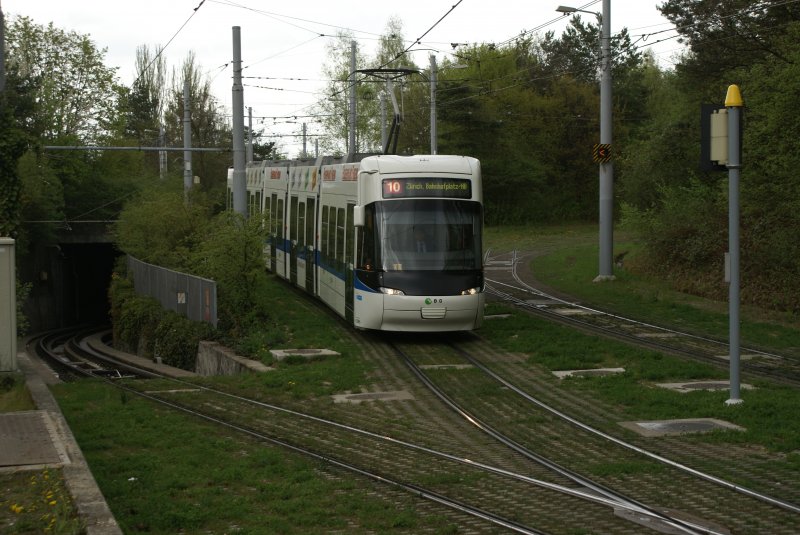 Be 5/6 3065 fhrt am 17.4.09 in Milchbuck ein.