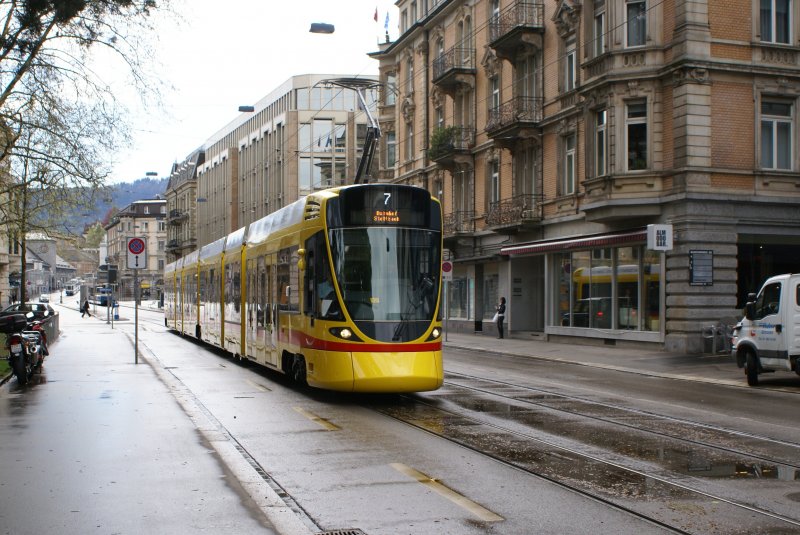 Be 6/10 154 verlsst am 17.4.09 die Station Tunnelstrasse in Richtung Paradeplatz.