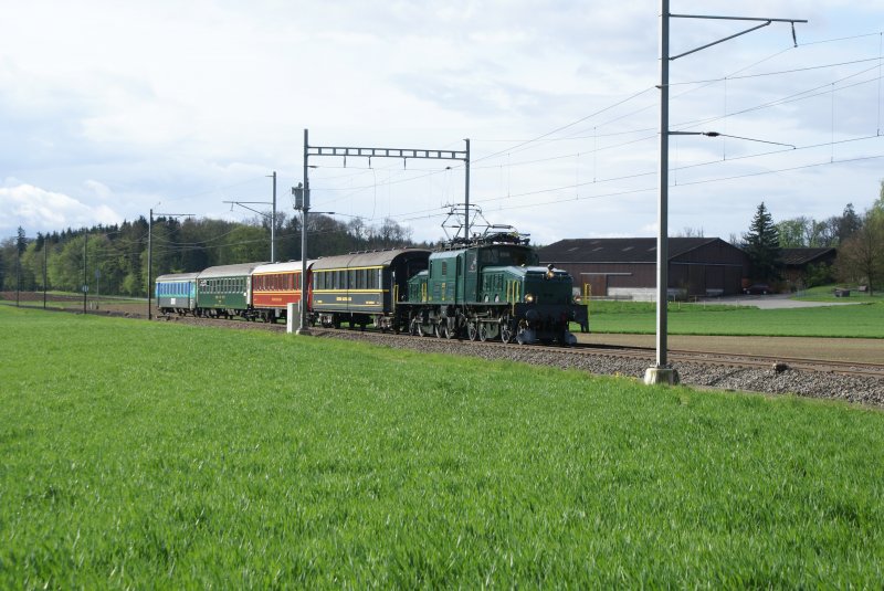 Be 6/8 III 13302 mit einem Sonderzug zu den Arbon Classics am 1.5.08 nach Andelfingen.