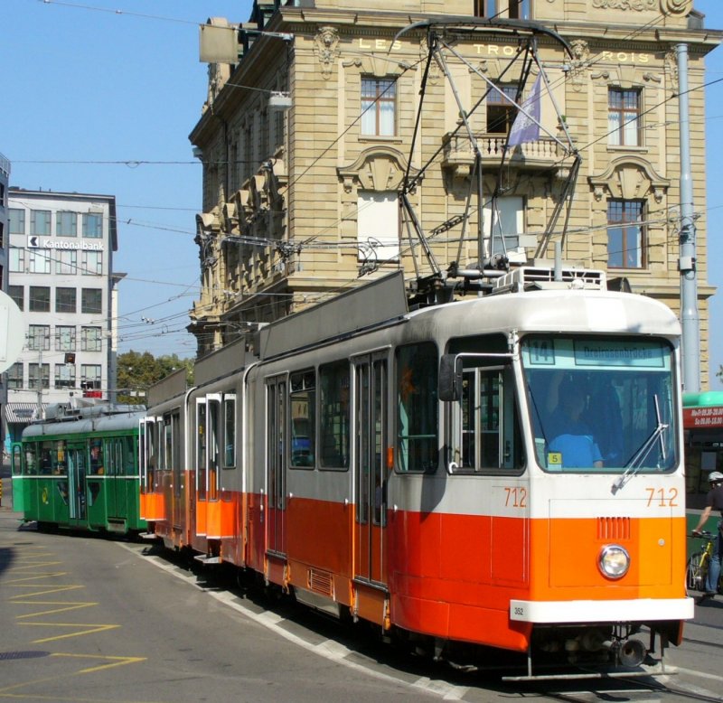 Be 8/8  712 (ex Berner Strassenbahn SVB )unterwegs in Basel auf der Linie 14 am 13.09.2006