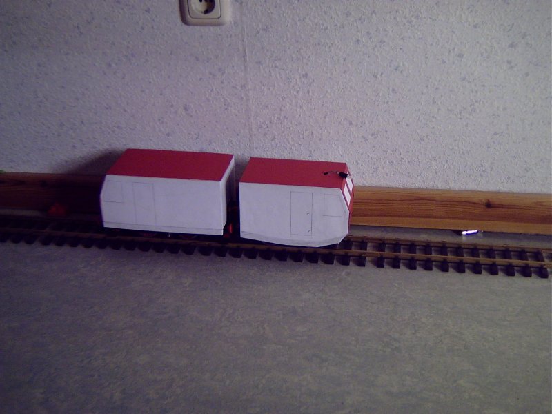 Bei diesem Phantasiefahrzeug fehlen noch der Stromabnehmer und die Embleme.