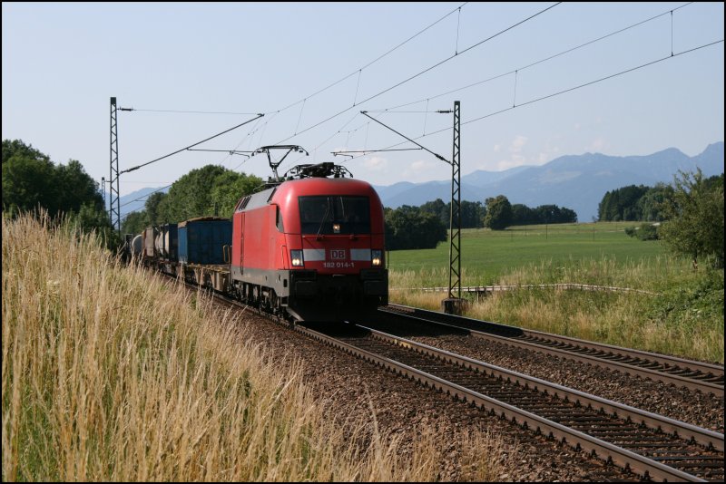 Bei Hilperting ist die 9180 6 182 014-1-D-DB am 24.06.07 mit einem Kombizug Richtung Mnchen unterwegs.