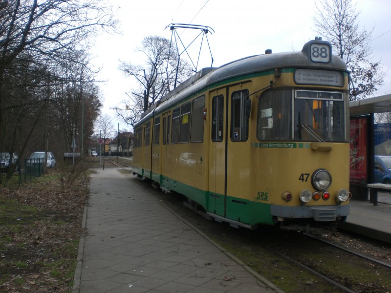 Berlin: Straenbahnlinie 88 nach Alt-Rdersdorf am S-Bahnhof Friedrichshagen.