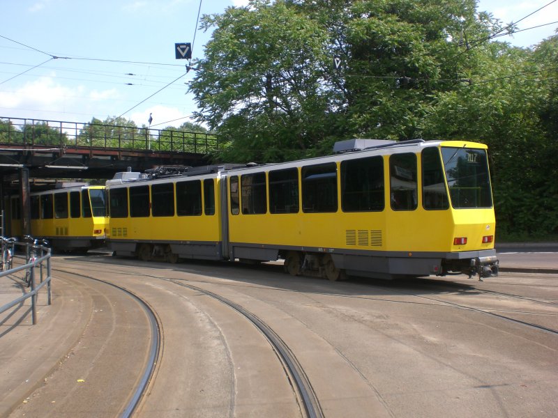 Berlin: Straenbahnlinie M17 nach Falkenberg am S-Bahnhof Schneweide/Sterndamm.