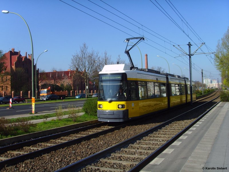 Berliner Stra�enbahn der Linie 16 (Ahrensfelde) am 11.04.2007