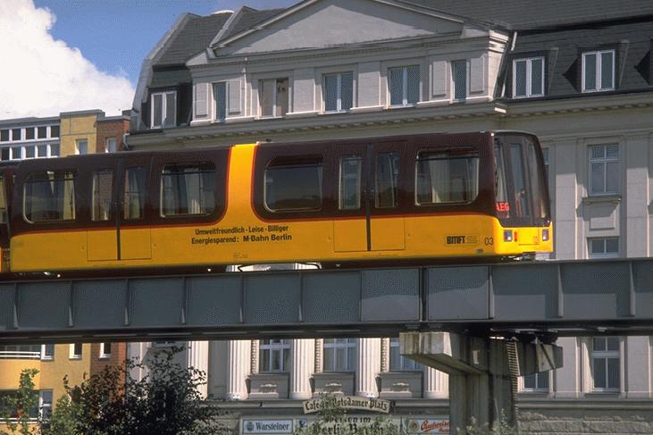 Berlin,M-Bahn 1984-1991 Streckenfoto (1988)mit Wagen 03