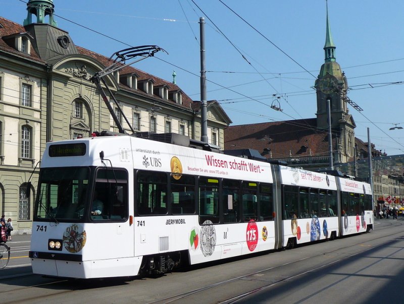 Bern mobil - Tram Be 4/8  741 unterwegs auf der Linie 3 in der Stadt Bern am 14.04.2009