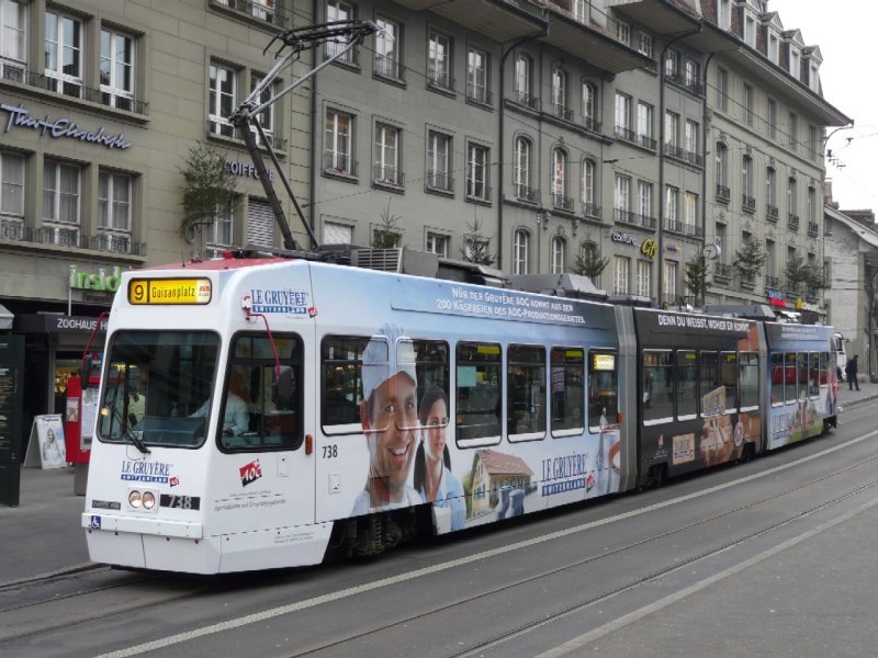Bern Mobil - Triebwagen Be 4/8 738 mit Vollwerbung unterwegs auf der Linie 9 Guisanplatz am 03.01.2008