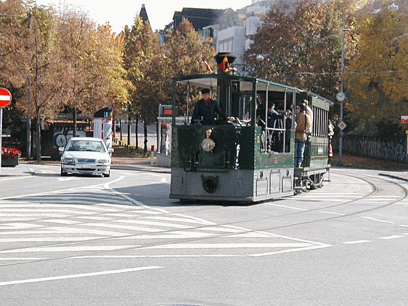 Berner Dampftramway,Die Tram beim Helvetiaplatz am 13.10.02 
