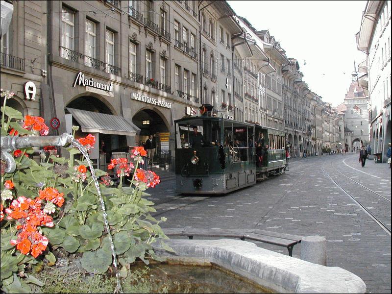 Berner Dampftramway,Die Tram in der Marktgasse am 13.10.02