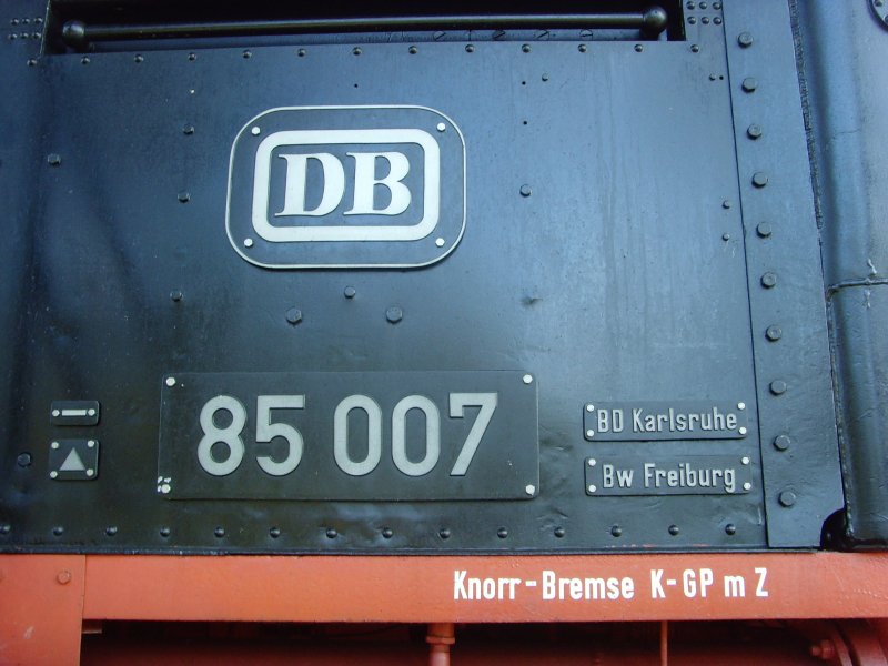 Beschilderung/Beschriftung am Fhrerhaus der 85 007. 03.11.08