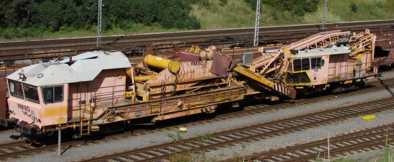 Bettungsreinigungsmaschine RM80 von Plasser & Theurer. Die genaue Fahrzeugnummer habe ich leider nicht gefunden. 18.9.07 Skandinavienkai. auch: www.artsbilder.de