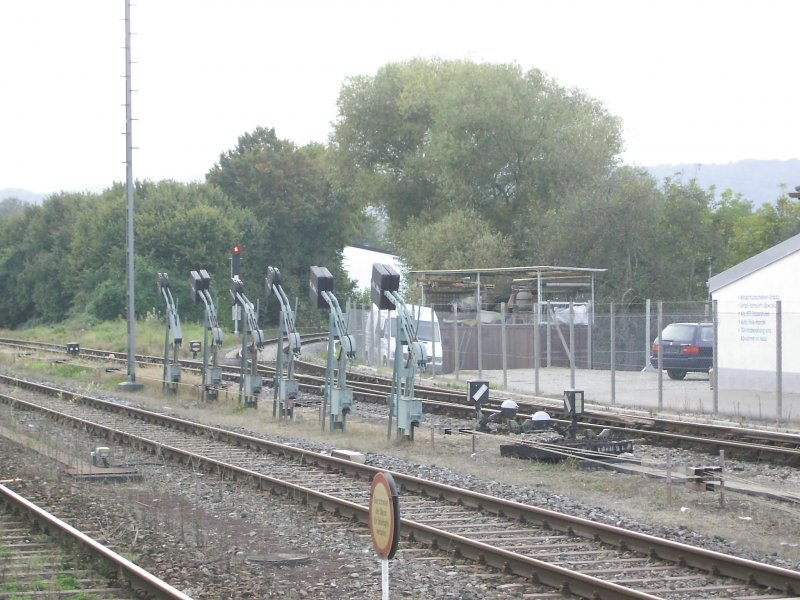 Bf Gottenheim - Das Lichtsignal zeigt die Ausfahrt zur BSB Bahn nach Riegel 