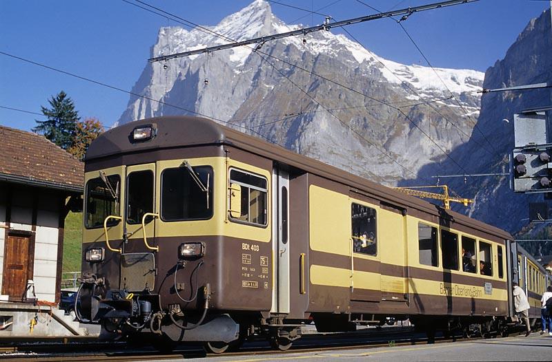 Bf Grindelwald, BDt 403, (dahinter liegt das Wetterhorn)