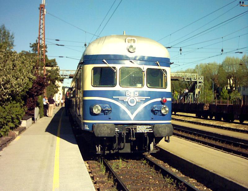 Blauer Blitz als Sonderzug der GEG im Bahnhof Melk
04.05.2003