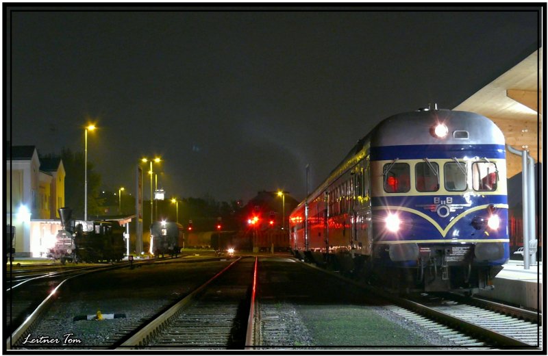 Blauer Blitz VT 5145.01 mit Sonderzug R 16641 von Graz-Kflacher Bahnhof nach Lieboch anllich der Langen Nacht der Museen. 06.10.2007