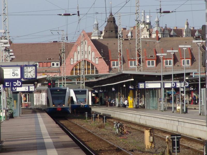 Blick auf den Bahnhof Stralsund.Aufgenommen am 22.10.04