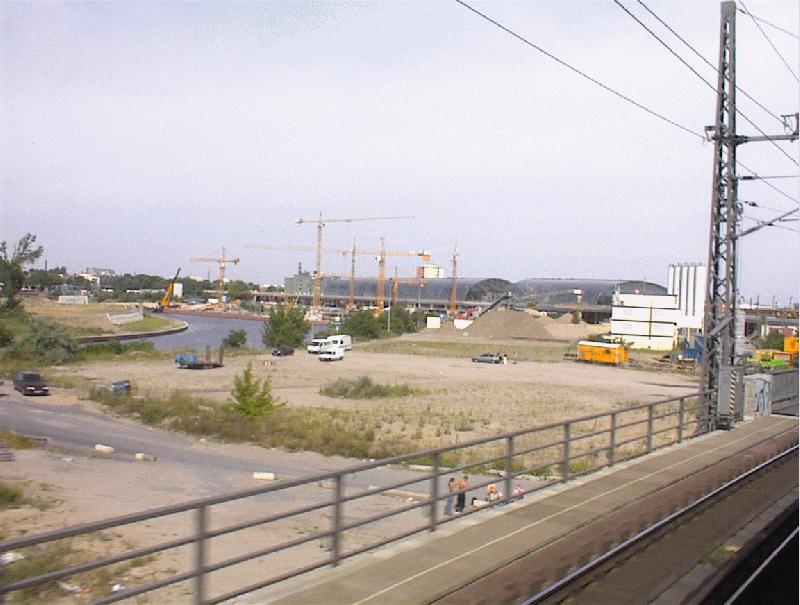 Blick auf den Lehrter Bahnhof am 13.7.2002