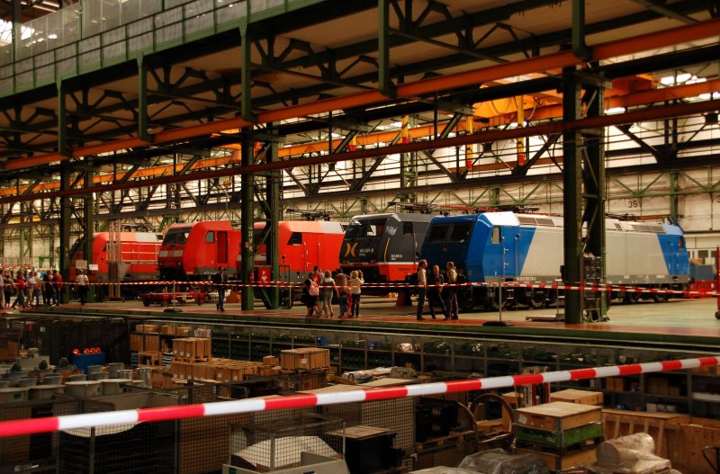 Blick auf die rechte Seite der Werkhalle vom Werk Dessau, fotografiert am 12.09.09.