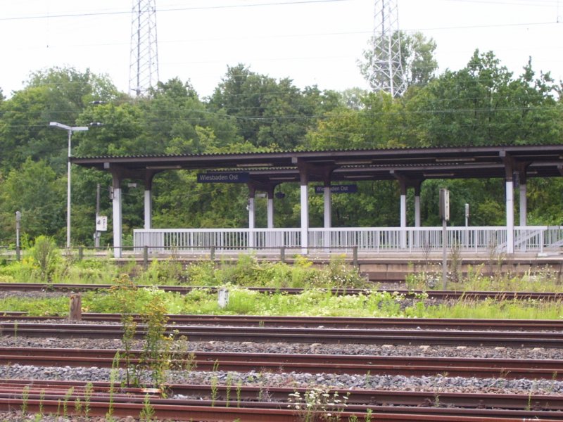 Blick auf den S-Bahnhof Wiesbaden-Ost; 07.08.2007