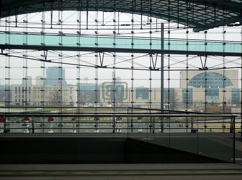 Blick aus dem Berliner Hauptbahnhof in Richtung Sden, aufgenommen am 12.02.2008