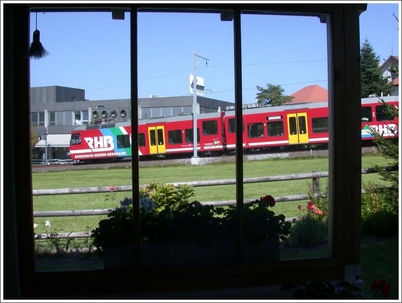Blick aus meinem Elternhaus auf die RHB, wo mein Vater als Lokfhrer ttig war. (24.09.2007)