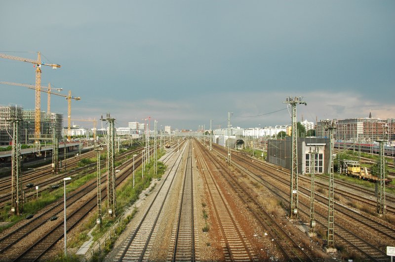 Blick von der Donnersbergerbrcke Richtung Hbf Mnchen im Juli 09