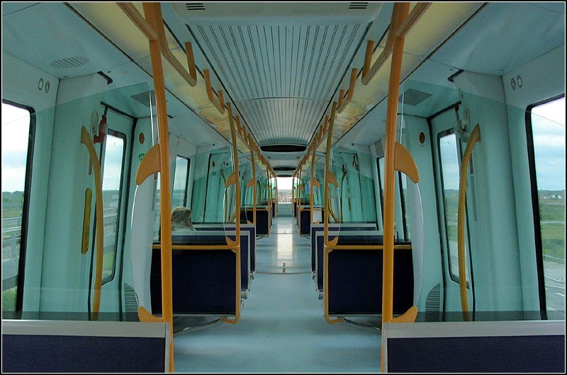 Blick in den Fahrgastraum eines Metrotriebwagens in Kopenhagen. 

23.08.2006 (J)