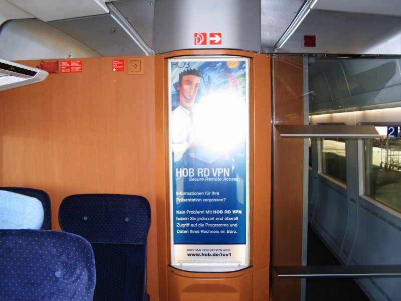 Blick in den Gang des ICE 1 am 06.03.2007 