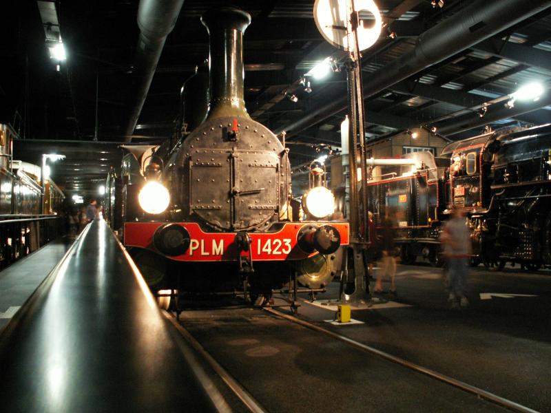 Blick in die neue Halle des franz�sischen Eisenbahnmuseums in Mulhouse.Eine Super Pr�sentation von Loks und kompl.Z�gen.(auch akustisch)Ein Besuch ist sehr zu empfehlen.Mulhouse,16.08.05