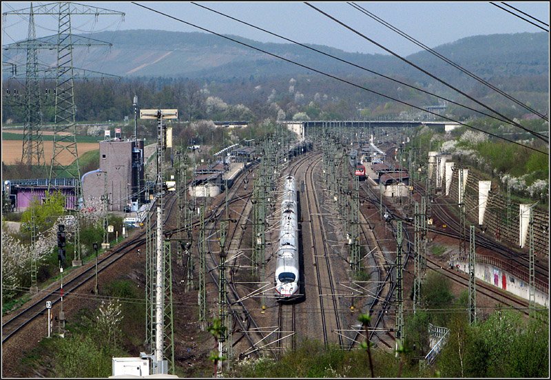 Blick von Südosten auf den Bahnhof Vaihingen (Enz). 

Die Version Jonas zeigt die Gesamtansicht. 12.04.2009