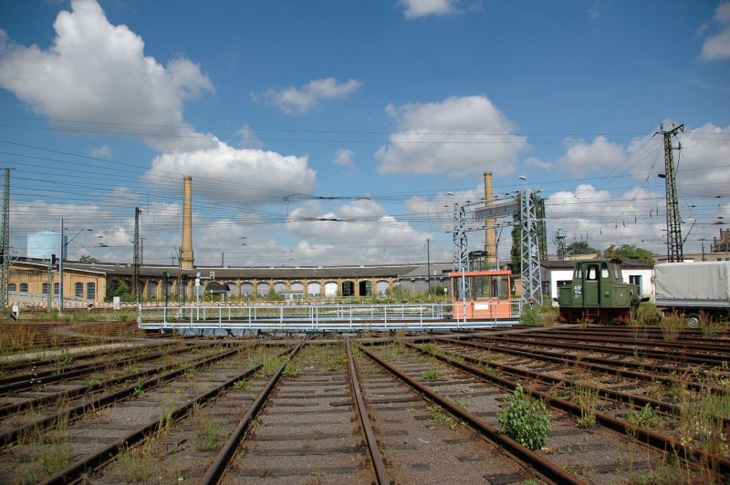 Blick ber die Drehscheibe 1 nach Schuppen 2 in Lpz. Hbf im Jahr 2007