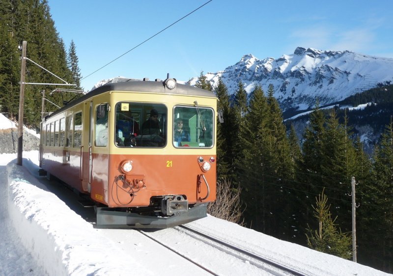 BLM - Triebwagen BDe 4/4 21 unterwegs nach Mrren am 04.01.2009