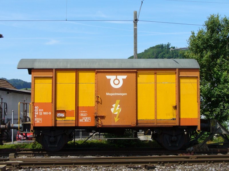 bls / RM  Abgestellter Dienstwagen X 40 62 94 13 180-9 im Bahnhof Oberburg am 30.06.2007