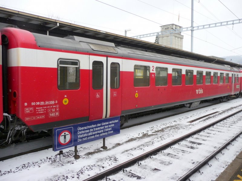 bls - 2 Kl. Personenwagen B 50 38 29-34 556-3 in Burgdorf am 14.02.2009