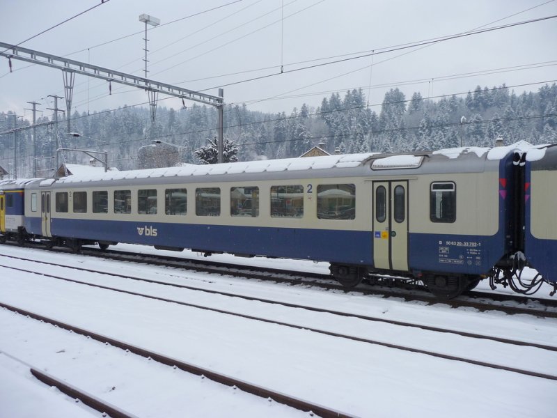 bls - 2 Kl. Personenwagen B 50 63 20-33 702-1 in Langnau am 14.02.2009