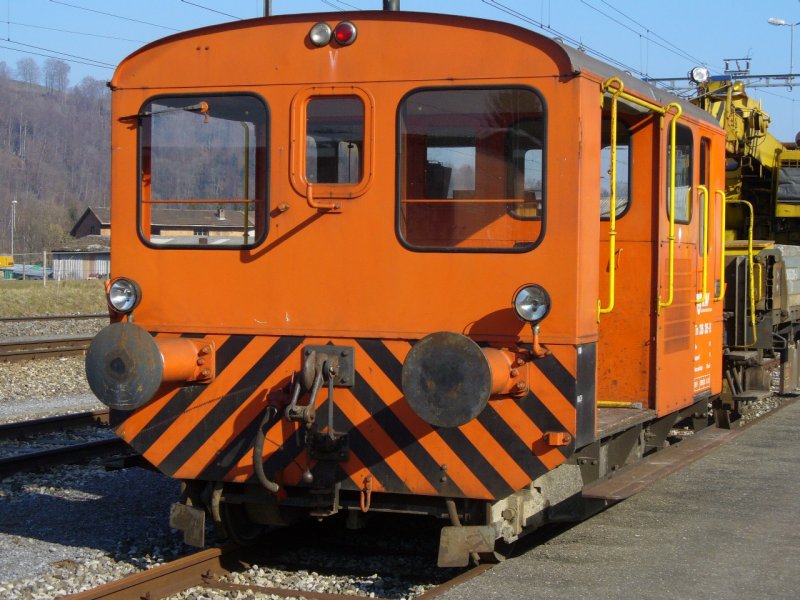 bls - Baudiesntdiesellok Tm 2/2 236 315-8 abgestellt in Zell/LU am 17.02.2008