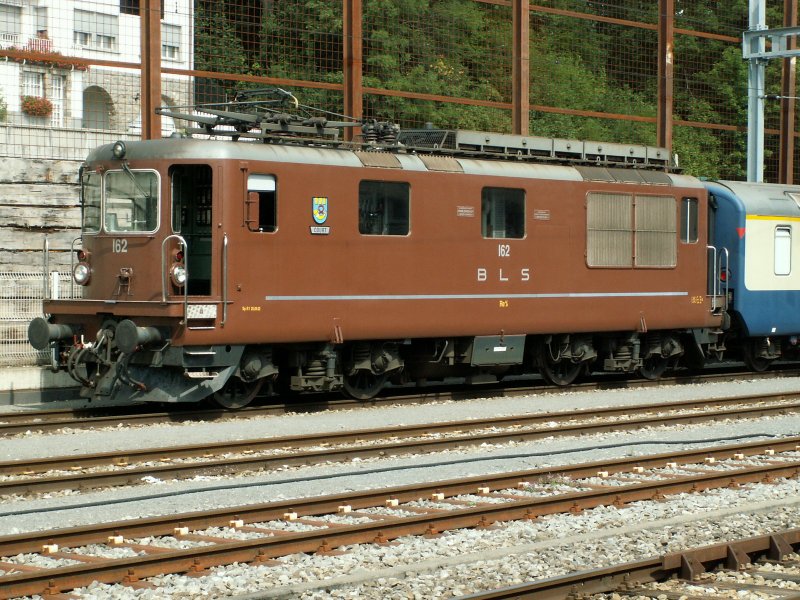 BLS E-Lok Re 4/4 Nr.162 am 26.08.08 in Fribourg/Freiburg