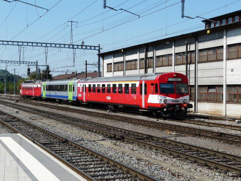 bls - Regio nach Thun im Bahnhof Burgdorf am 01.09.2009